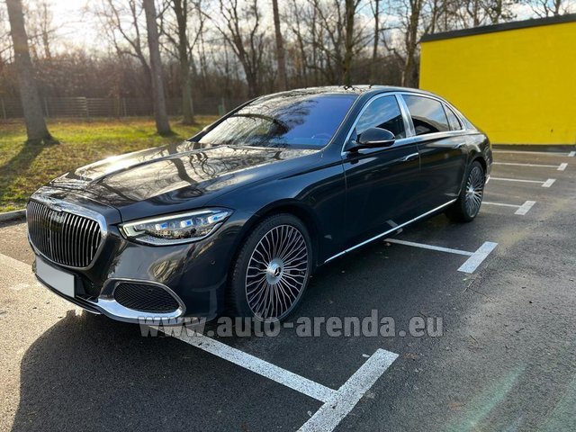 Rental Maybach S580 4Matic Lang (5 seats) in Zurich airport