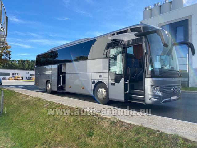 Transfer from St. Gallen to Munich Airport General Aviation Terminal GAT by Mercedes-Benz Tourismo (49 pax) car